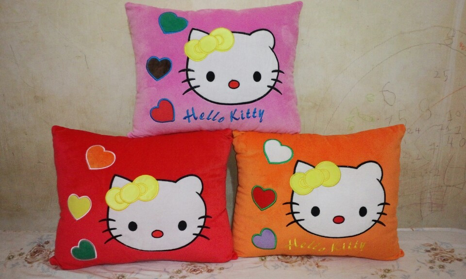Gối ôm mèo kitty dễ thương Gối ôm mèo kitty dễ thương